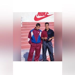Authentic vintage Nike tracksuit set from the late 80s / early 90s.
